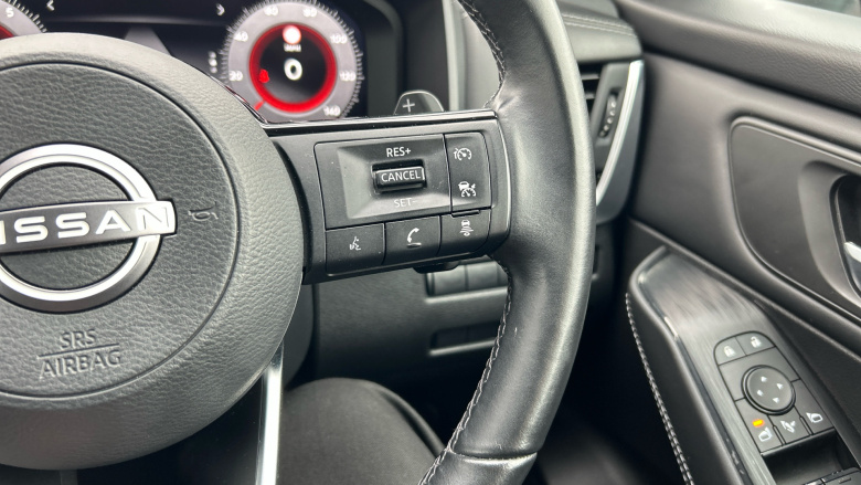 Nissan Qashqai 1.3 DiG-T MH 158 N-Connecta 5dr Xtronic Petrol Hatchback